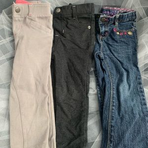 Bundle 3 pairs of pants sizes 18mons-24mons